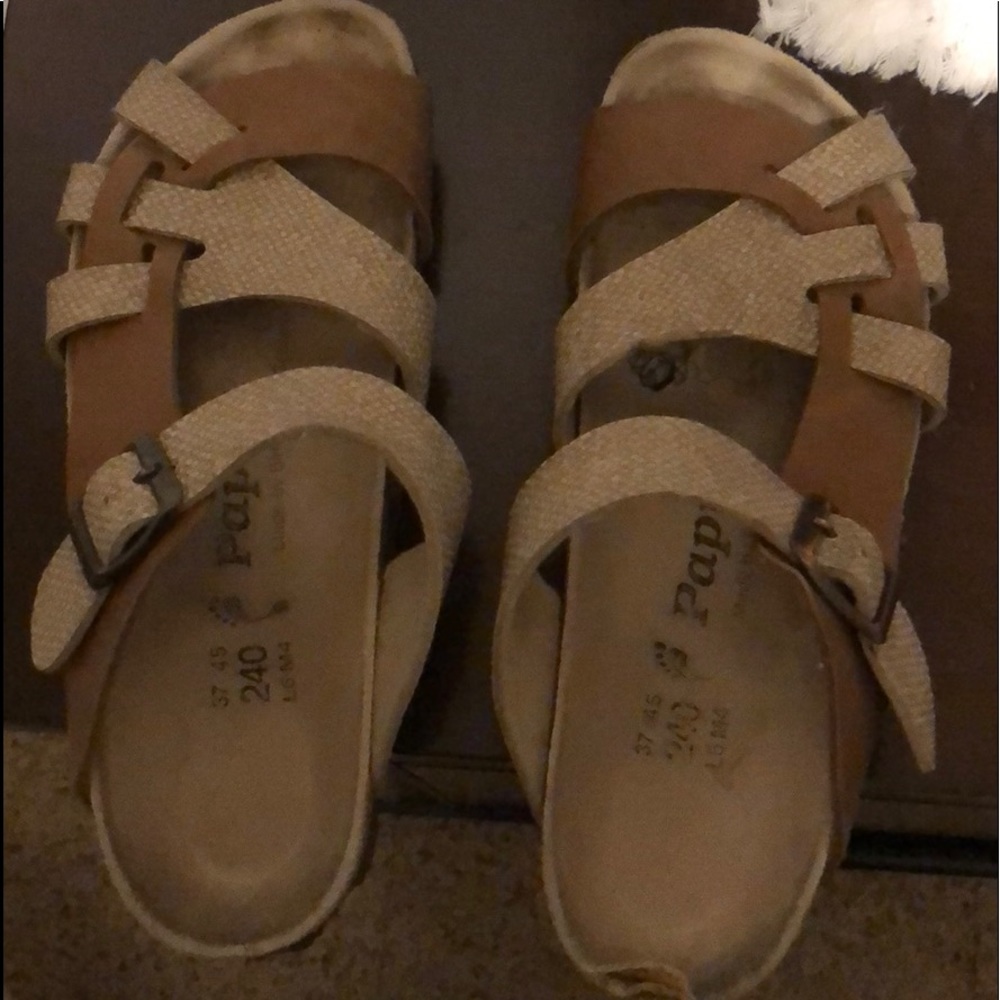 Sandles